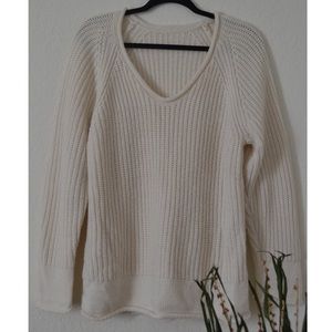 White oversized sweater *OPEN TO OFFERS*